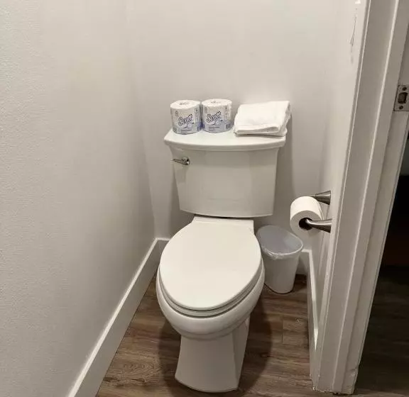 Hotelli Sierra Motor Lodge   A Sierra Blue