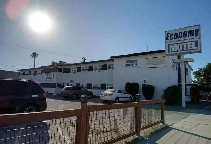 Hotelli Sierra Motor Lodge   A Sierra Blue