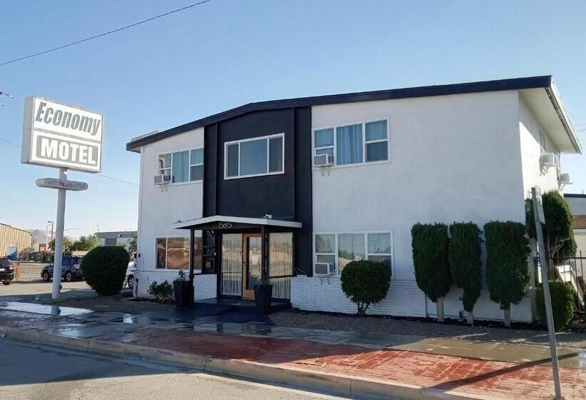 Отель Sierra Motor Lodge   A Sierra Blue