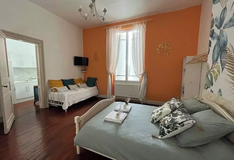 ベッドアンドブレックファースト Domaine De L Ourbise