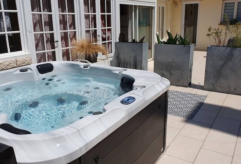 Bed and Breakfast Domaine De L Ourbise