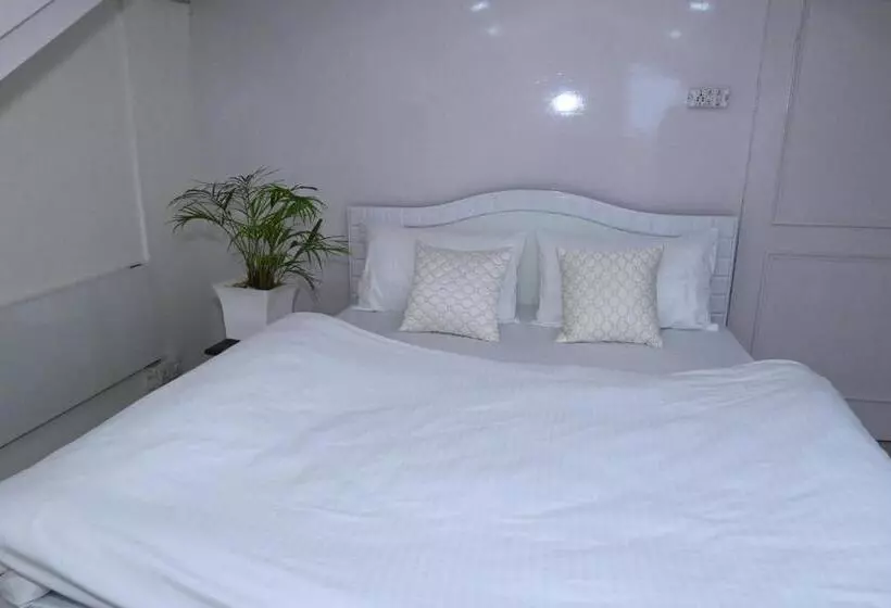 Aamiaismajoitus (B&B) Om Niwas Homestay