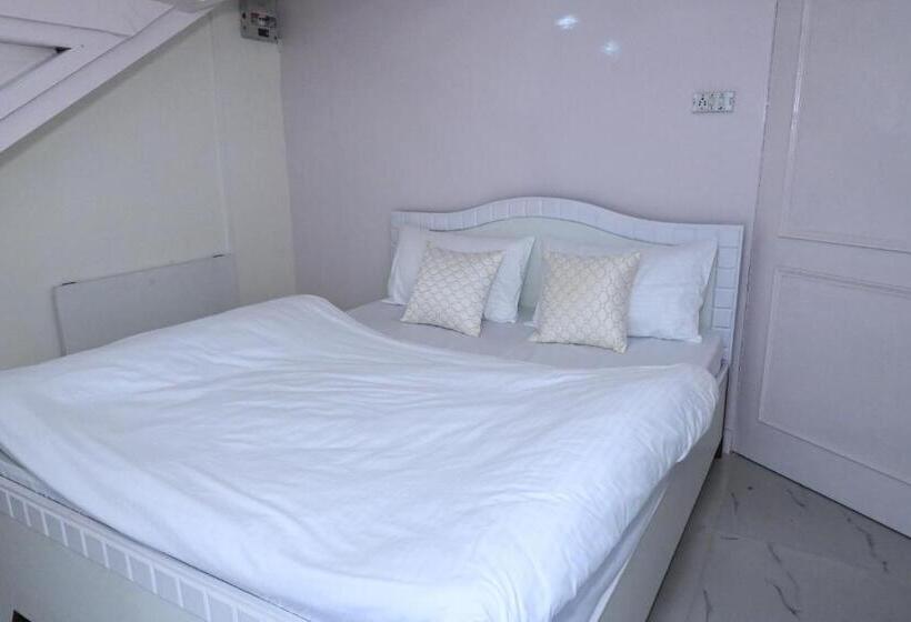 مبيت وإفطار Om Niwas Homestay