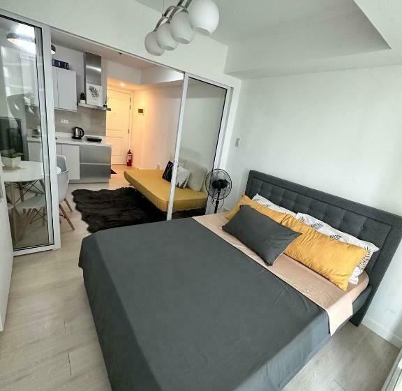 Azure Executive Room Beachview