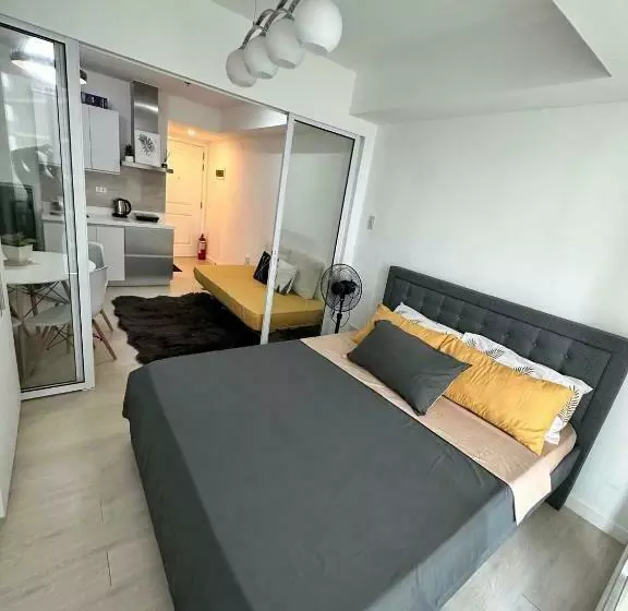 Azure Executive Room Beachview