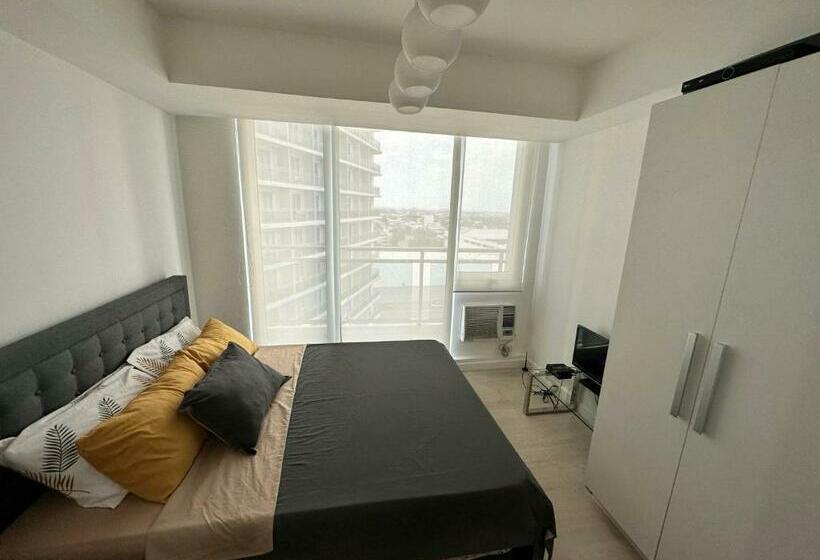 Azure Executive Room Beachview