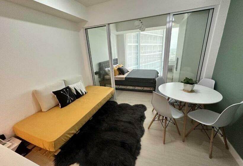 Azure Executive Room Beachview