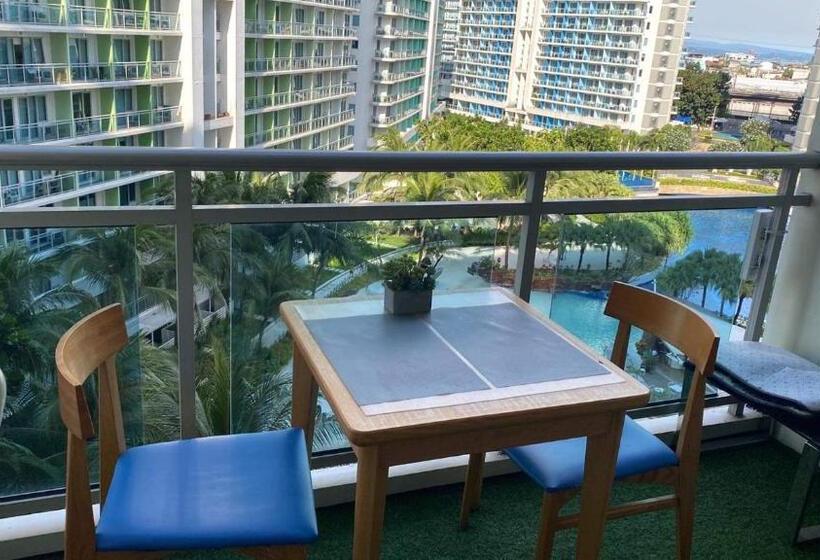 Azure Executive Room Beachview