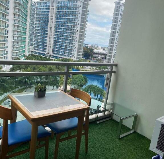 Azure Executive Room Beachview