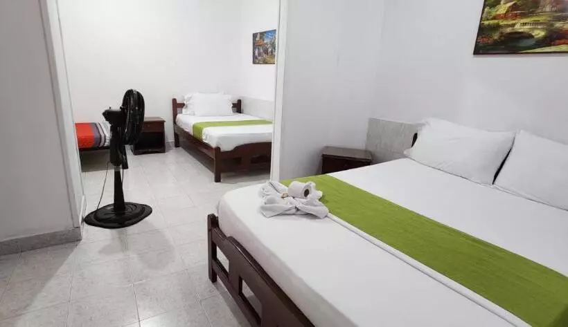 ホテル Luna Verde