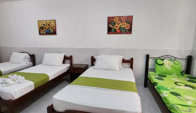 ホテル Luna Verde