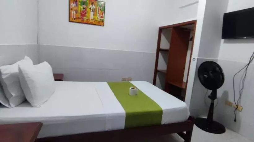 ホテル Luna Verde