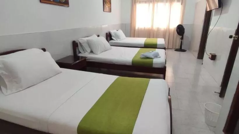 ホテル Luna Verde