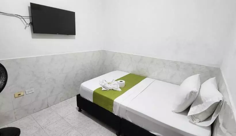 ホテル Luna Verde