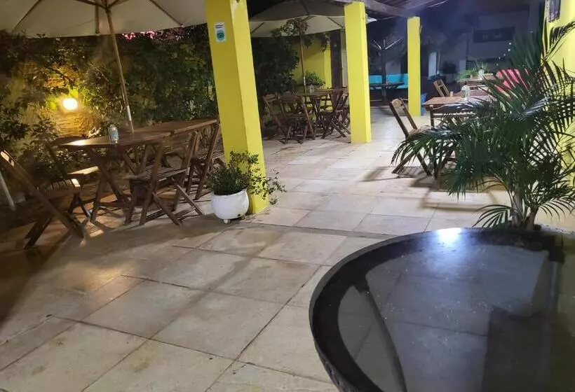 Hotelli Pousada Amarante Praia 1