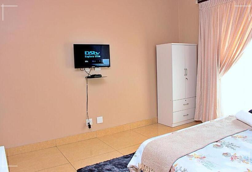 Pension The Global Link Hub