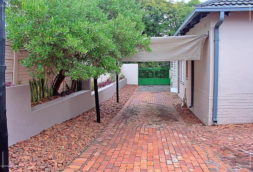 Pension The Global Link Hub