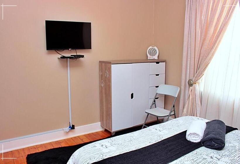 Pension The Global Link Hub