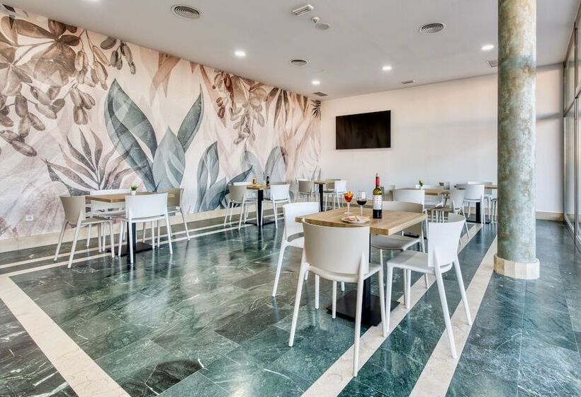 בית מלון כפרי Checkin Madrid Móstoles