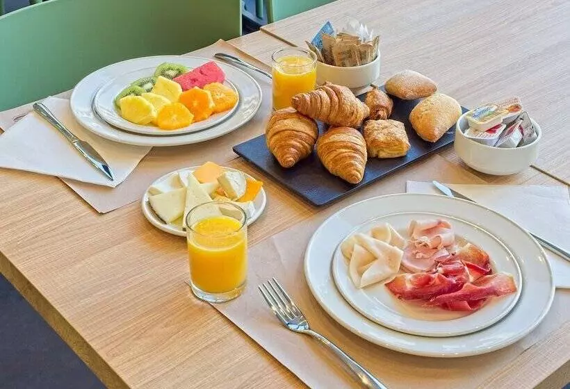 Hotelli Checkin Madrid Móstoles