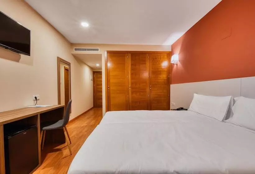 Hotelli Checkin Madrid Móstoles