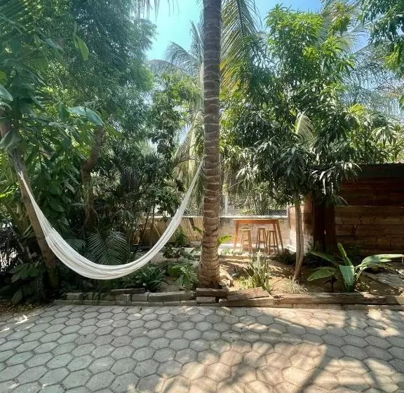 ペンション La Punta Beach House