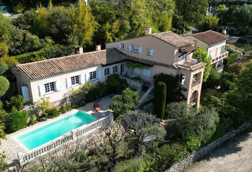 Aamiaismajoitus (B&B) Les Petites Terrasses