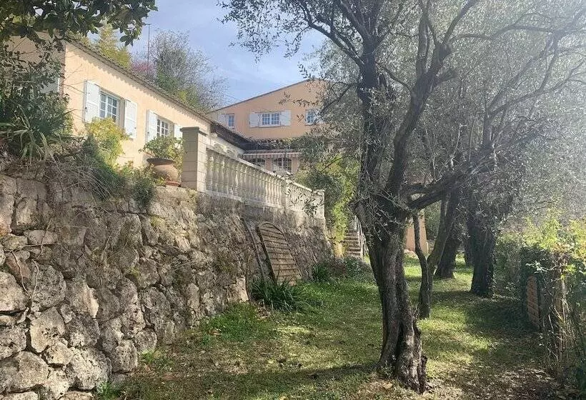 Aamiaismajoitus (B&B) Les Petites Terrasses