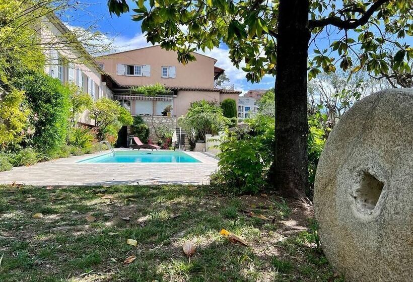 مبيت وإفطار Les Petites Terrasses