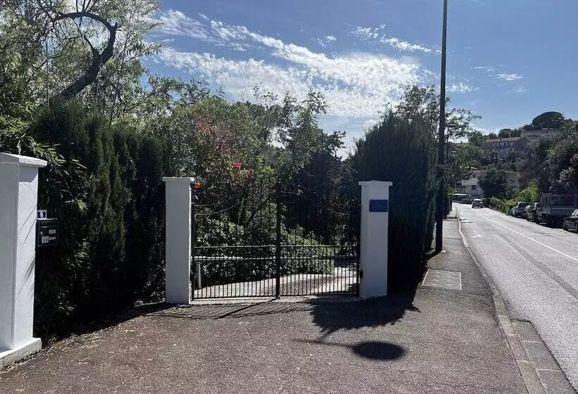 Aamiaismajoitus (B&B) Les Petites Terrasses