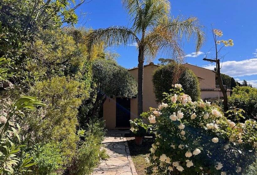 مبيت وإفطار Les Petites Terrasses