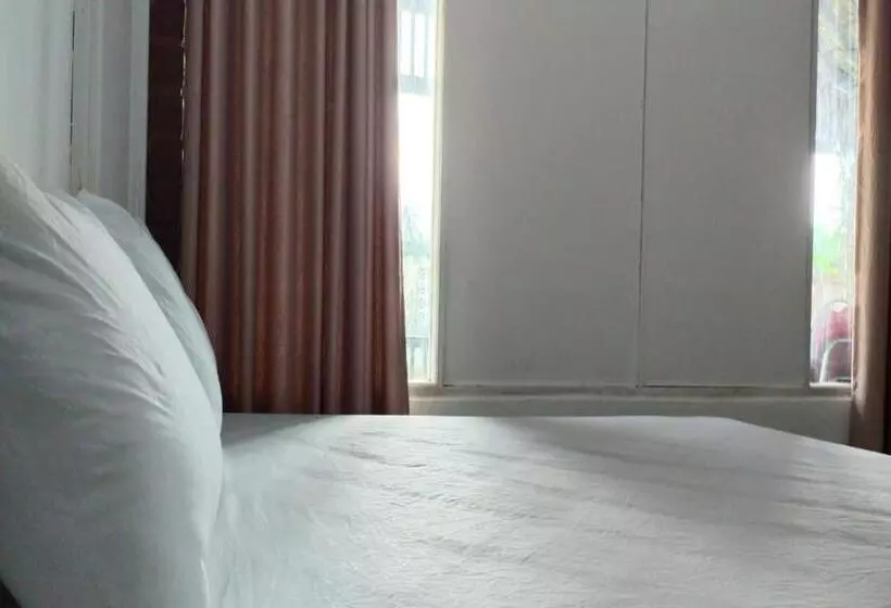 Hotelli Spot On 92544 Senja Homestay