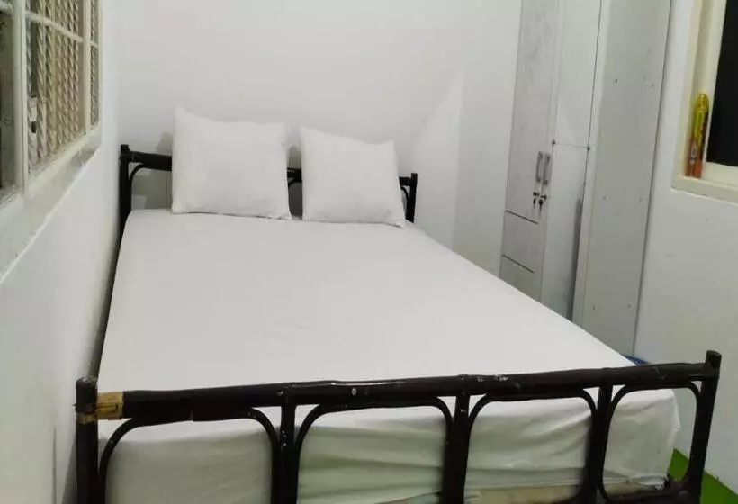 Hotelli Spot On 92544 Senja Homestay