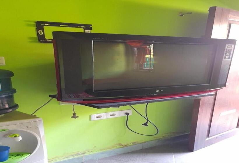 酒店 Spot On 92544 Senja Homestay