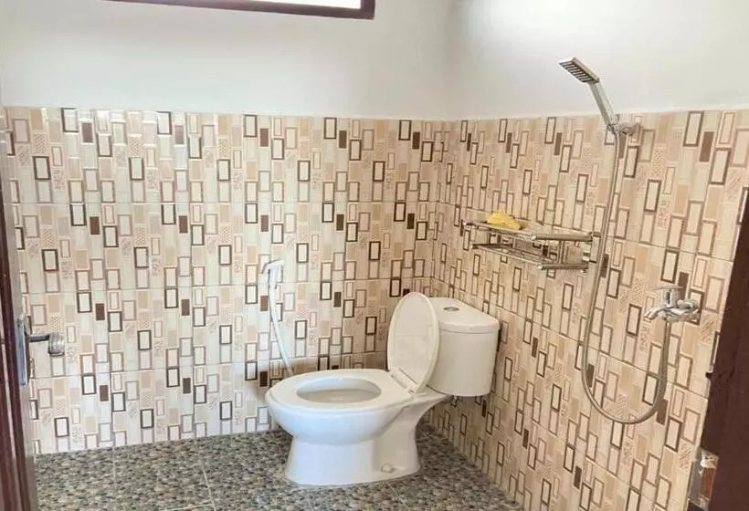 Hotelli Spot On 92544 Senja Homestay