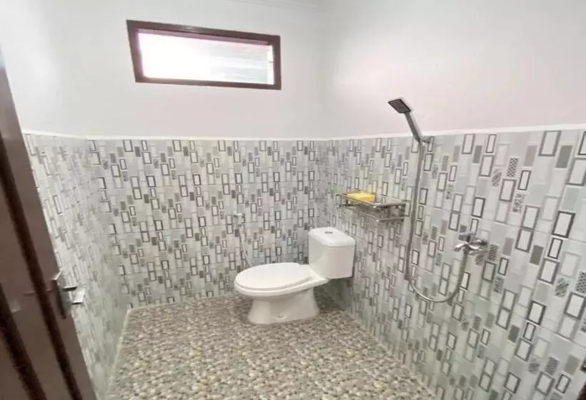 Hotelli Spot On 92544 Senja Homestay