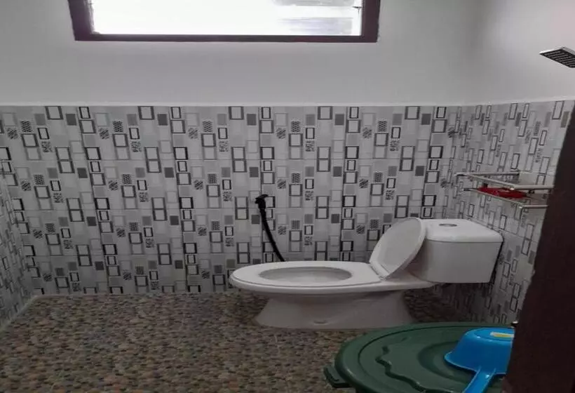 Hotelli Spot On 92544 Senja Homestay