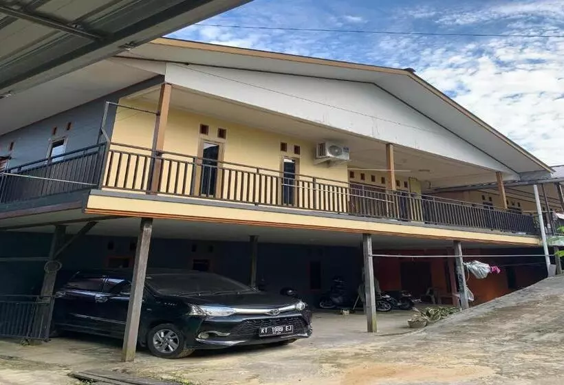 Hotelli Spot On 92544 Senja Homestay
