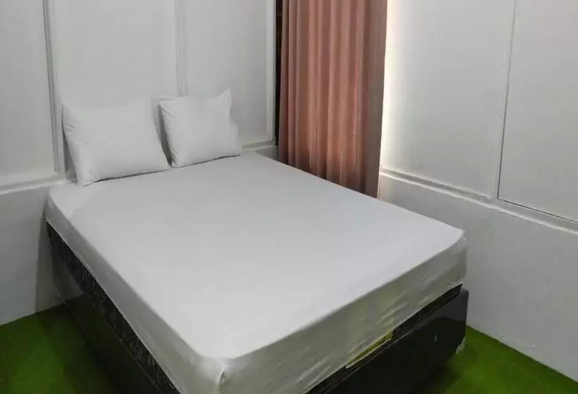 Hotelli Spot On 92544 Senja Homestay