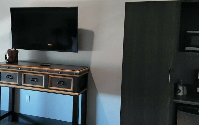 Отель Bunk House