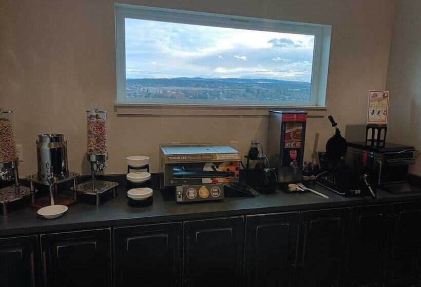 Отель Bunk House