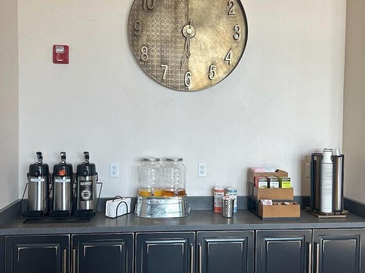 Отель Bunk House