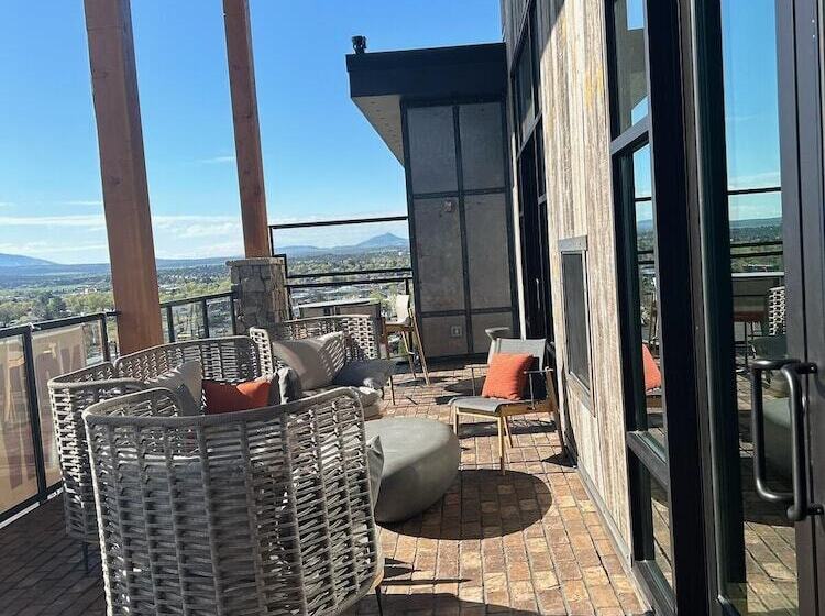 Отель Bunk House