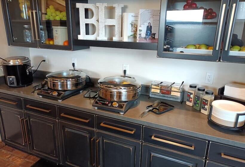 Отель Bunk House