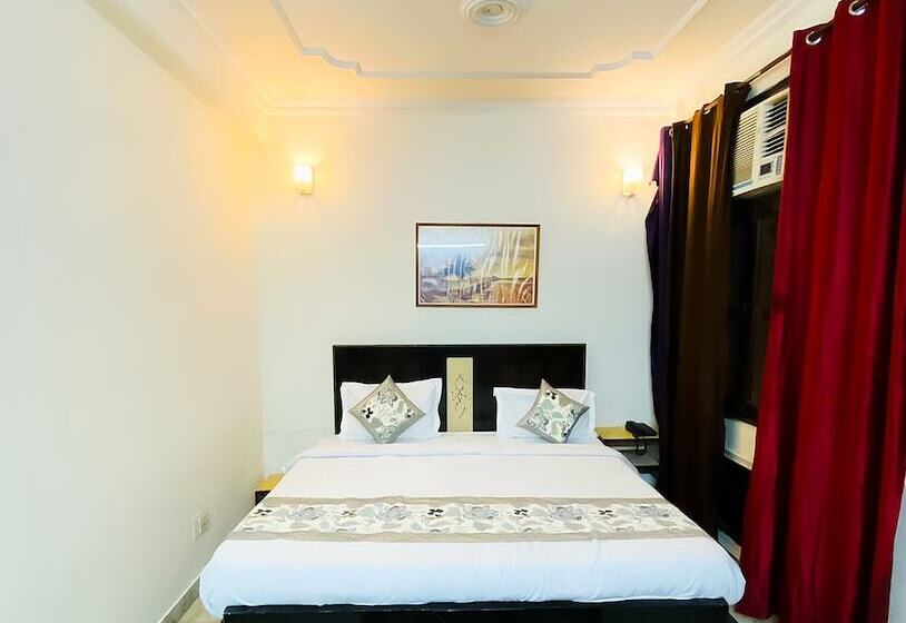 Hotel Roomshala 056 Csk Residency