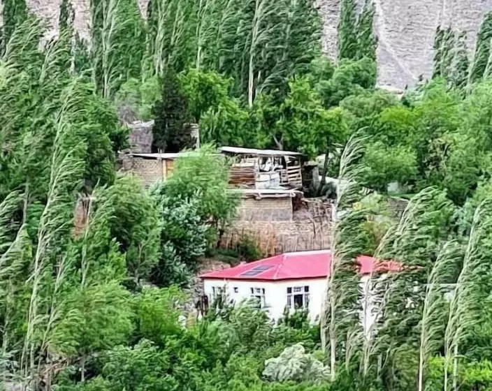 پانسیون Des Dastaan