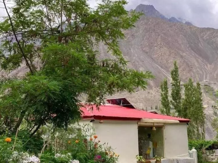پانسیون Des Dastaan
