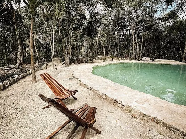 ホテル Naay Zama Tulum