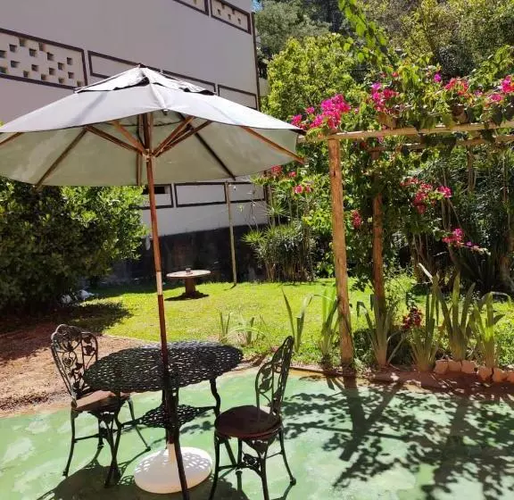 Hotelli Pousada La Colline