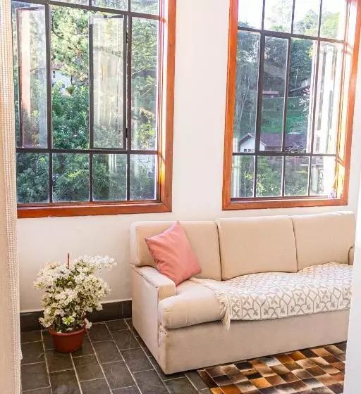 Hotelli Pousada La Colline